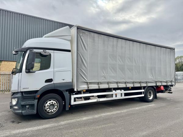 MERCEDES Actros 1824 2017(17) 4x2 Curtainsider - Sleeper cab!