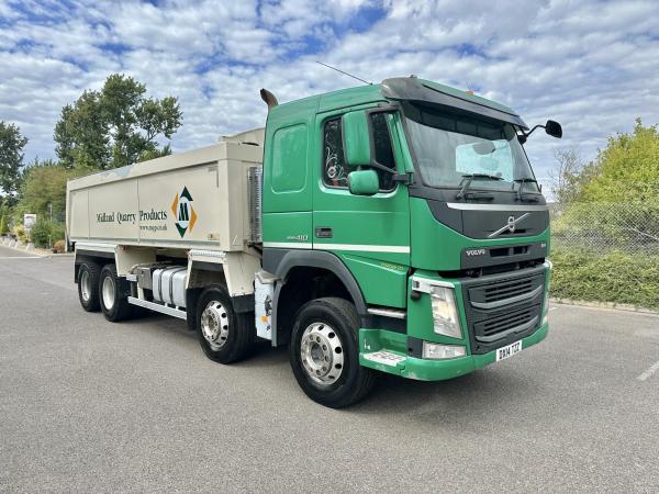 VOLVO FM410 8x4 Tipper